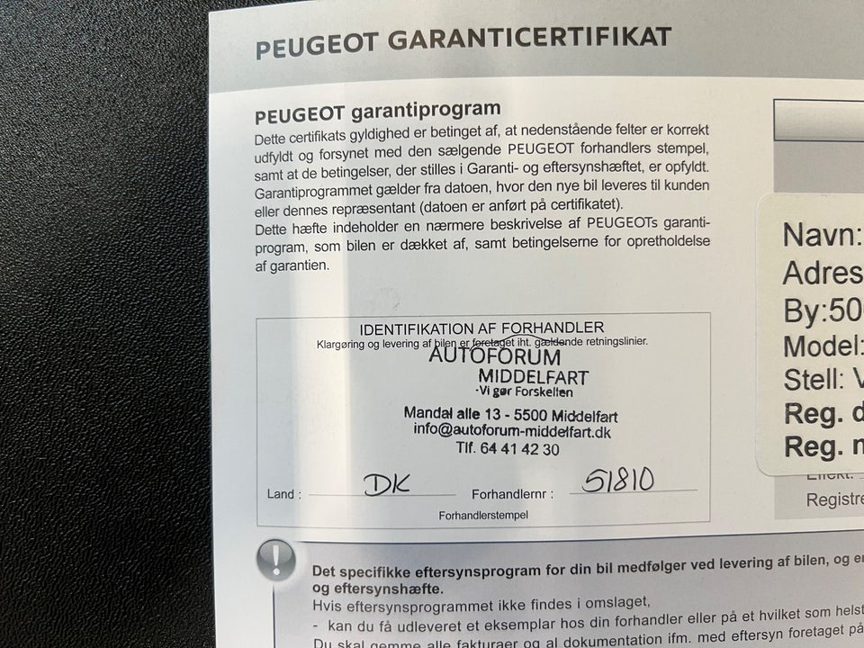 Peugeot 208 1,6 BlueHDi 100 Desire Sky 5d