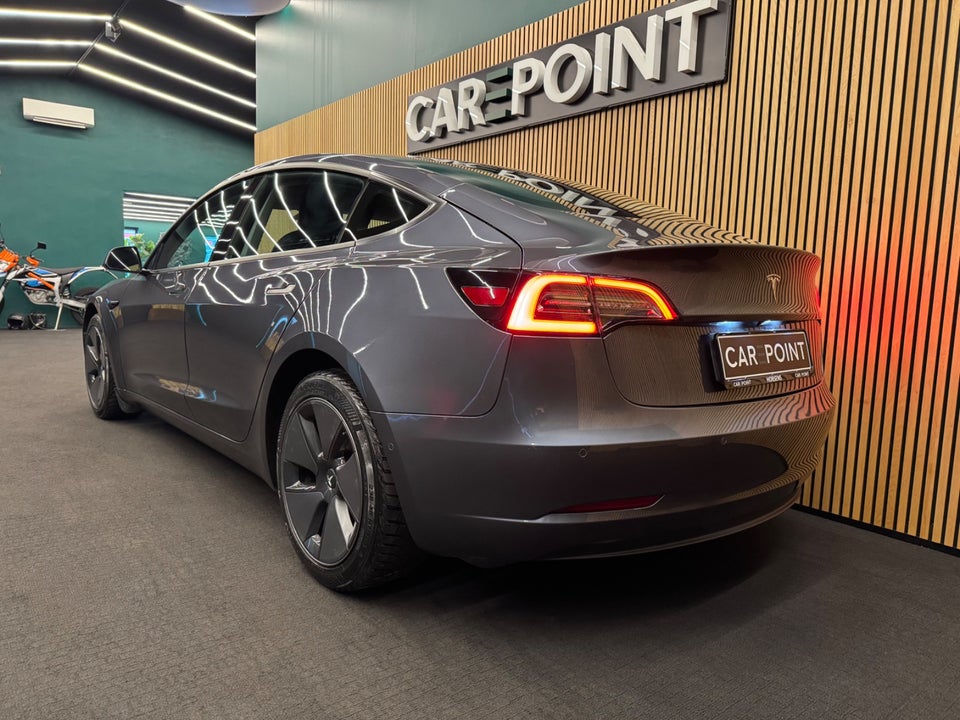 Tesla Model 3 Long Range AWD 4d