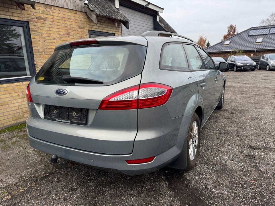 Ford Mondeo 2,0 Ambiente stc. 5d