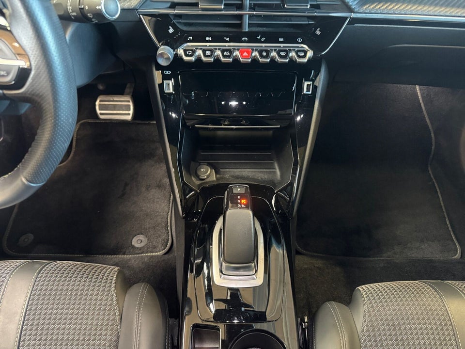 Peugeot e-2008 50 GT 5d