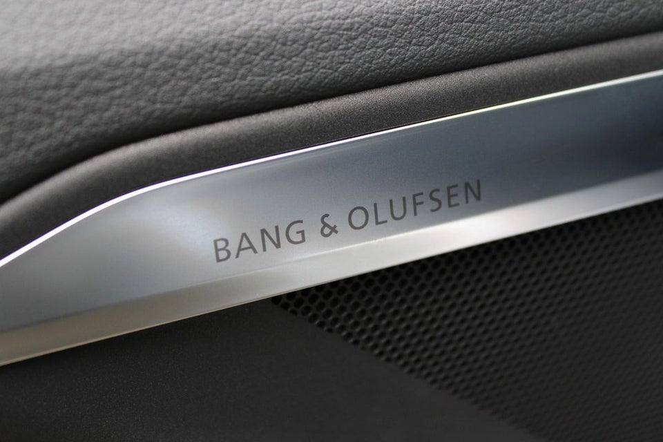 Audi e-tron 55 S-line quattro 5d