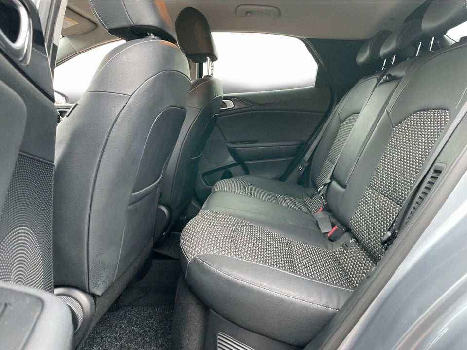 Kia XCeed 1,6 PHEV Upgrade DCT 5d