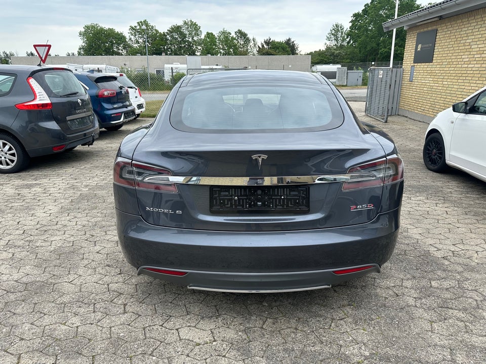 Tesla Model S P85D 5d