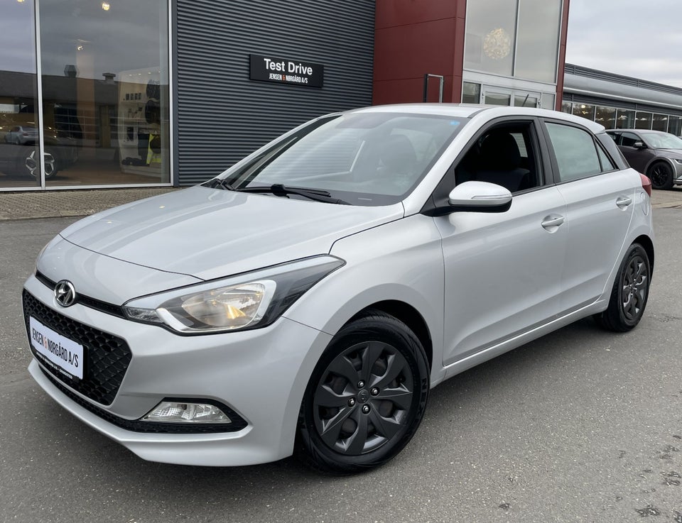 Hyundai i20 1,25 Fresh 5d