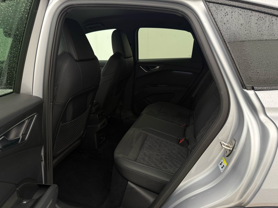Audi Q4 e-tron 40 S-line Sportback 5d