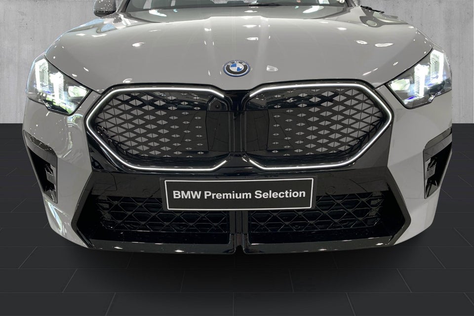 BMW iX2 eDrive20 M-Sport Pro 5d