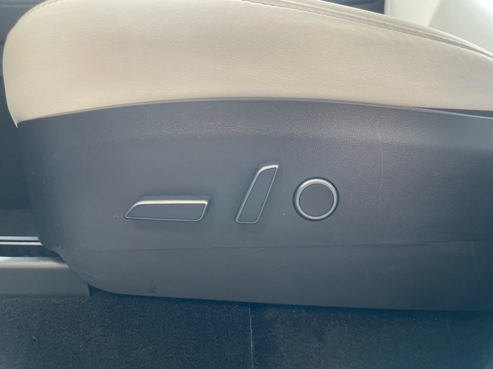 Tesla Model Y Long Range AWD 5d