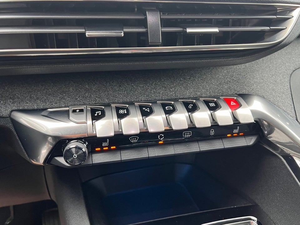 Peugeot 3008 1,6 Hybrid Allure Pack Limited EAT8 5d