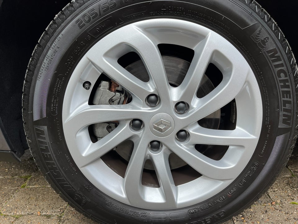 Renault Scenic III 1,6 16V Expression 5d