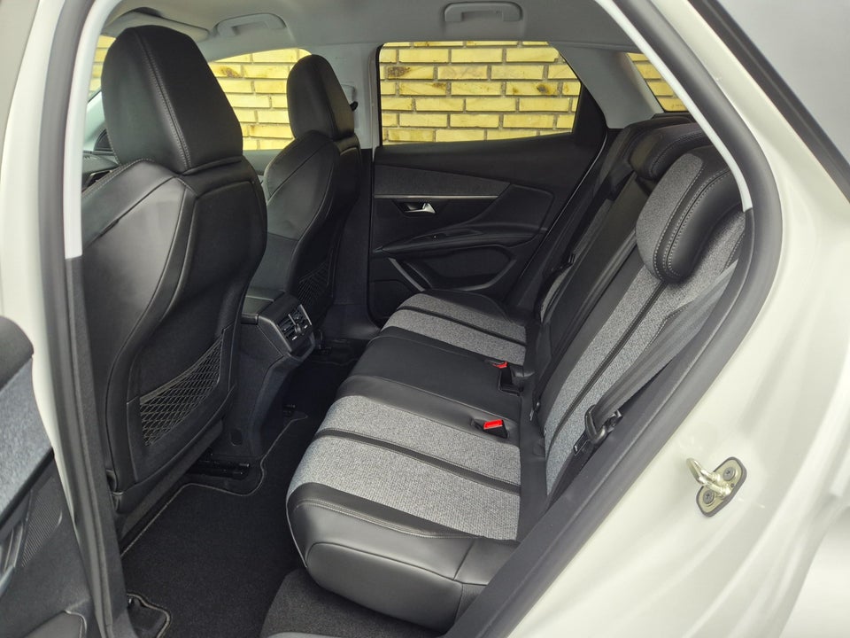 Peugeot 3008 1,5 BlueHDi 130 Allure EAT8 5d