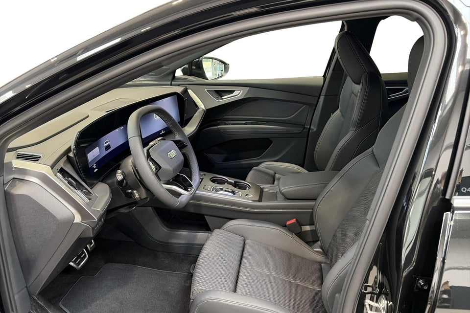 Audi Q4 e-tron performance 5d