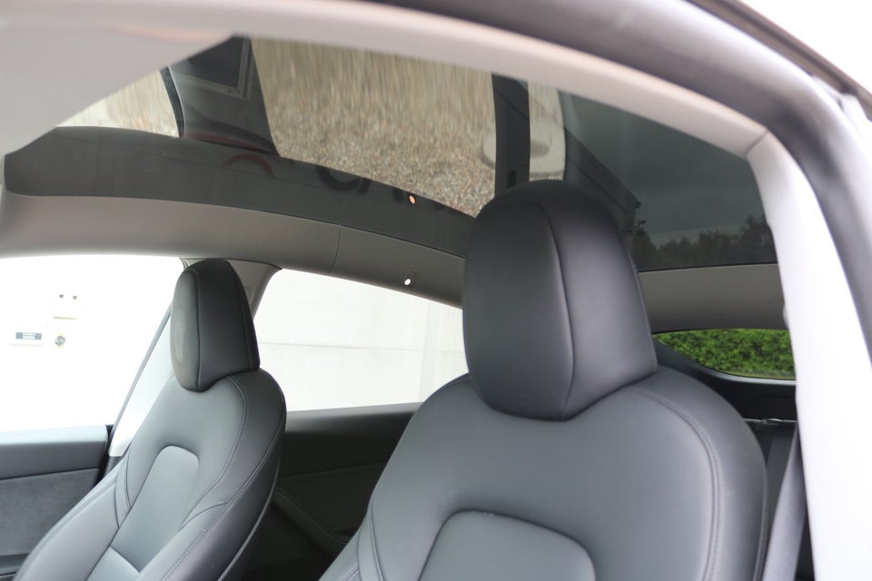 Tesla Model Y RWD 5d