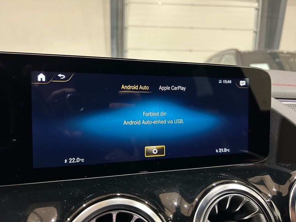 Mercedes EQA300 AMG Line 4Matic 5d