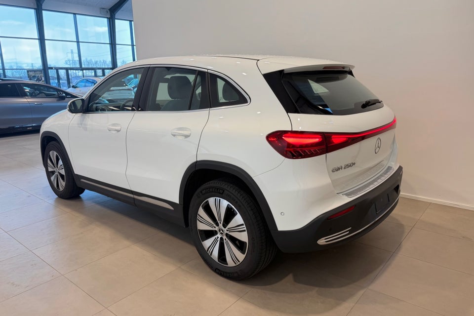 Mercedes EQA250+ Progressive 5d