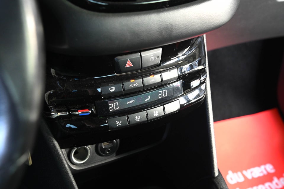 Peugeot 208 1,2 VTi 82 Active 5d