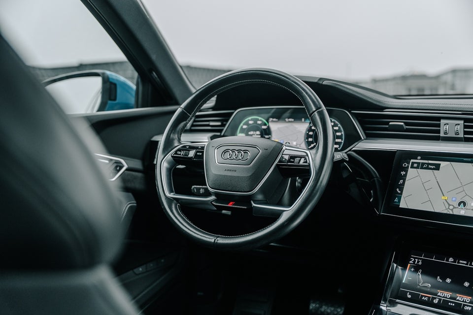 Audi e-tron 55 S-line quattro 5d