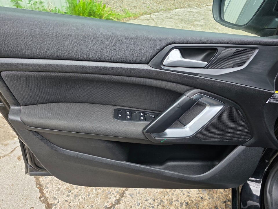 Peugeot 308 1,6 BlueHDi 120 Active 5d