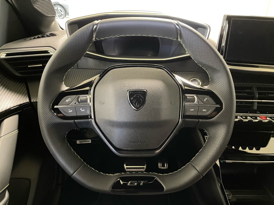 Peugeot e-208 54 GT 5d