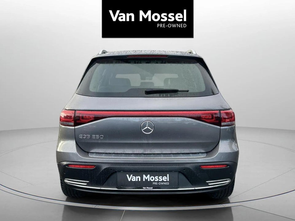 Mercedes EQB250 Progressive 5d