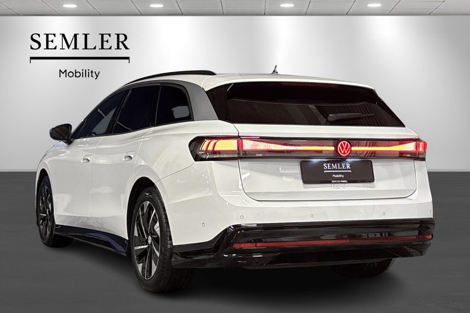 VW ID.7 77 Style+ Tourer 5d