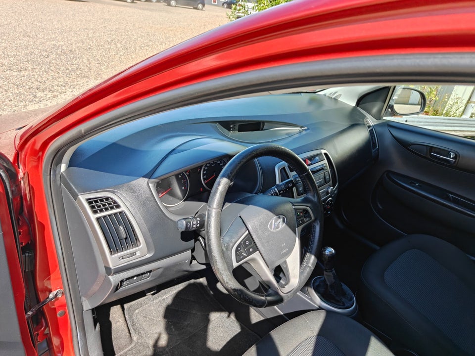 Hyundai i20 1,25 Classic XTR 5d