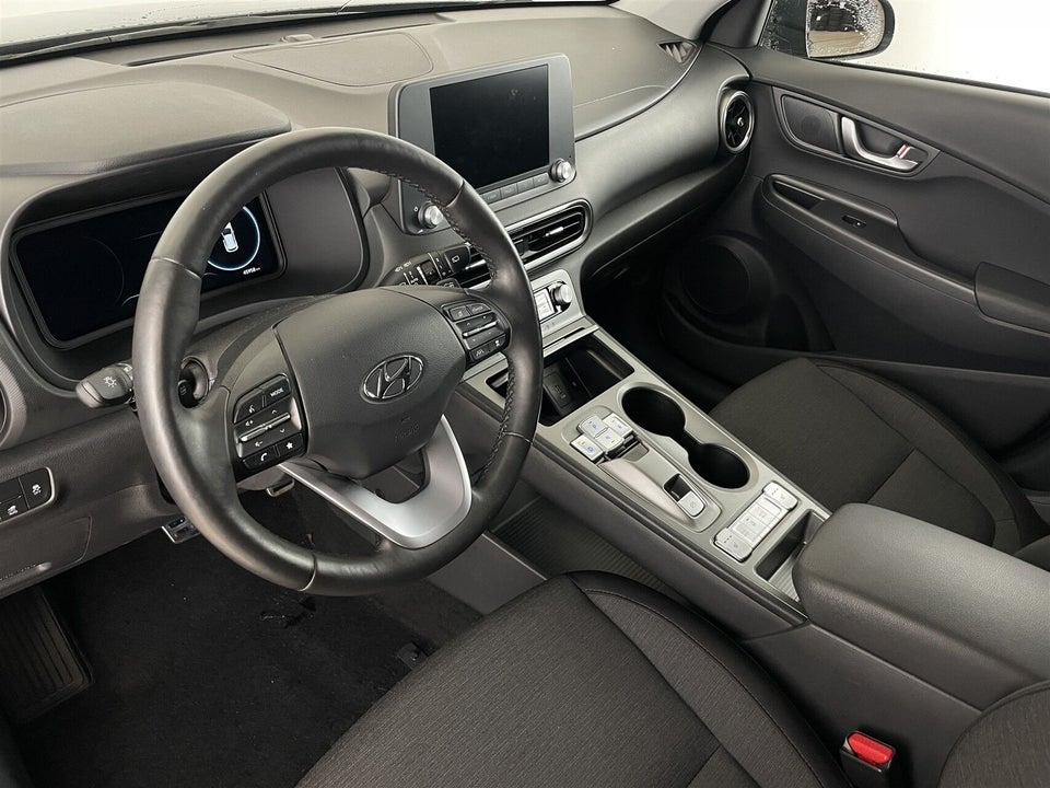 Hyundai Kona 64 EV Essential 5d