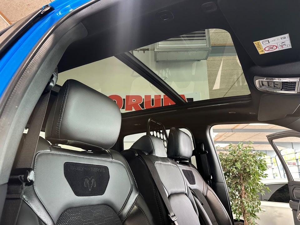 Dodge RAM 1500 5,7 V8 Hemi Big Horn Night aut. 4d