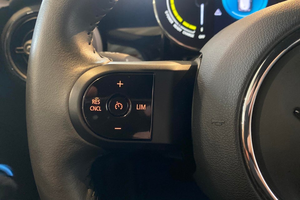 MINI Cooper SE Classic Trim 3d