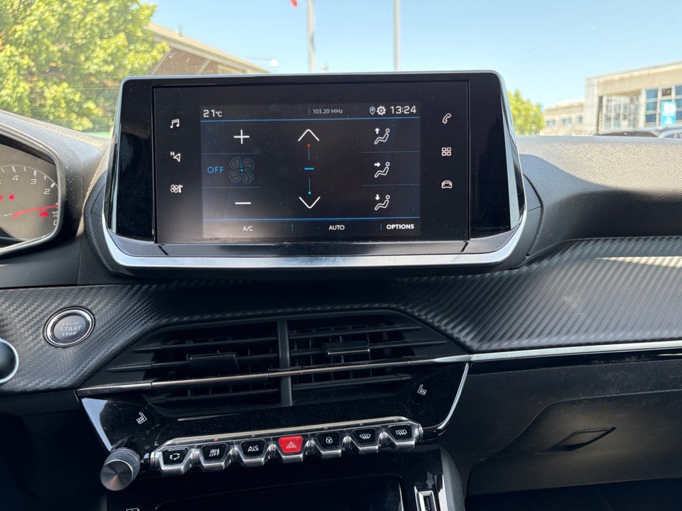 Peugeot 208 1,2 PureTech 100 Allure 5d