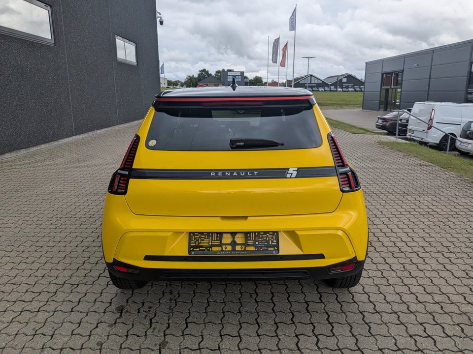 Renault 5 E-Tech 40 Techno 5d