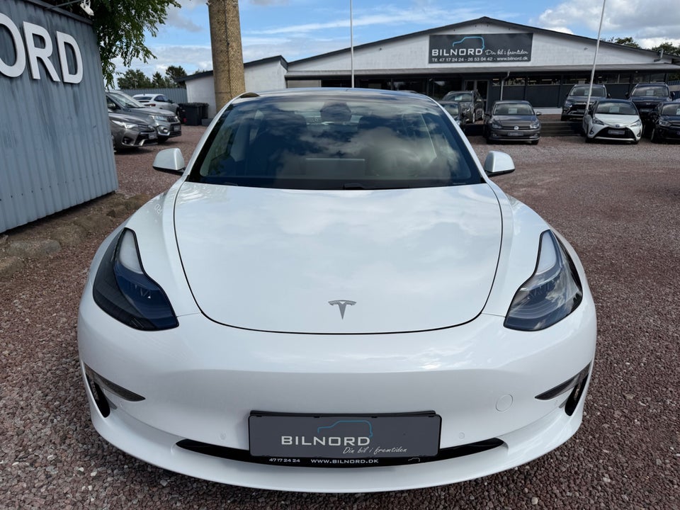 Tesla Model 3 Long Range AWD 4d