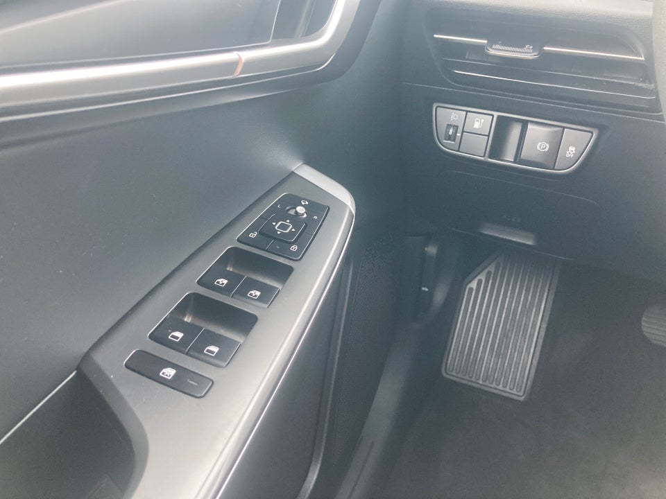 Kia EV6 58 Standard Range Access 5d