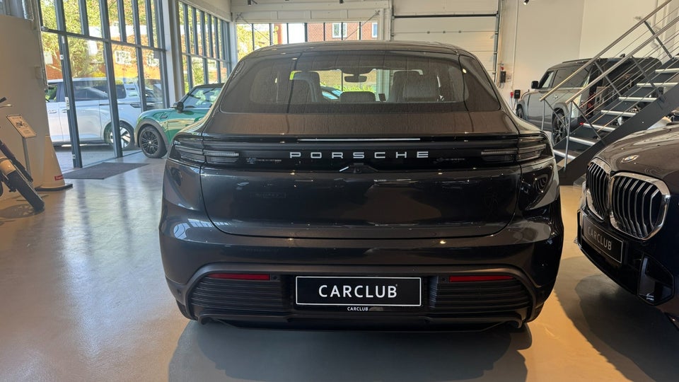 Porsche Macan 4 5d