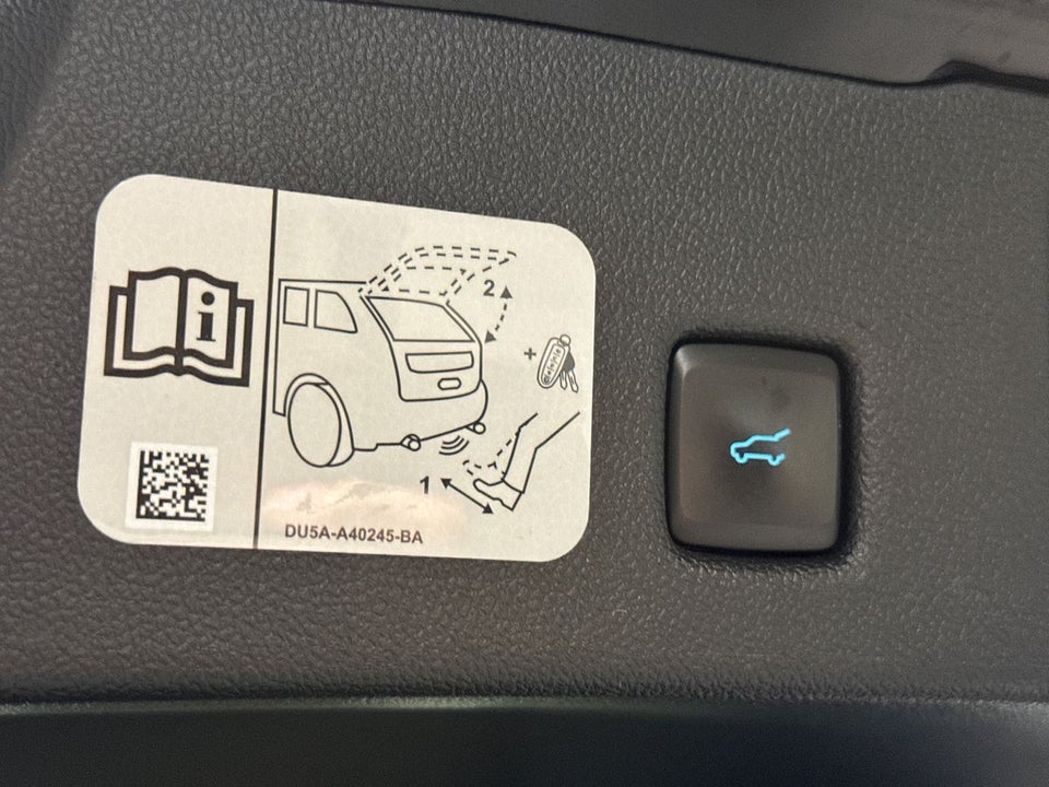 Ford Kuga 2,5 PHEV ST-Line X CVT 5d