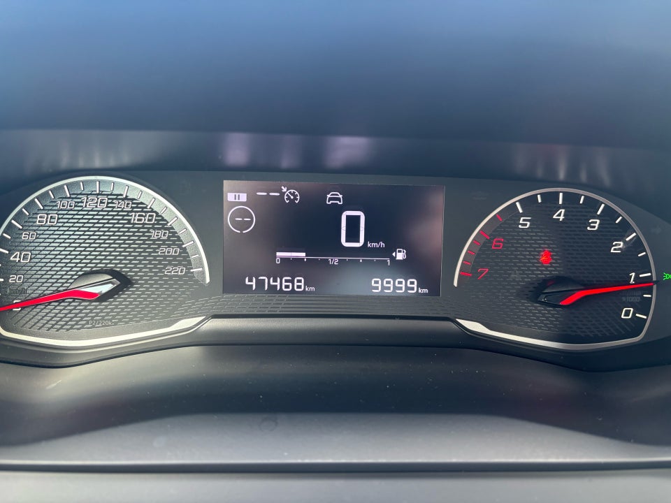 Peugeot 208 1,2 PureTech 75 Drive 5d