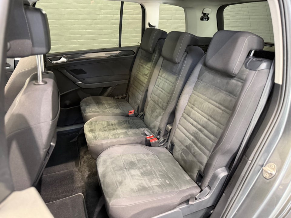 VW Touran 1,4 TSi 150 Highline 7prs 5d