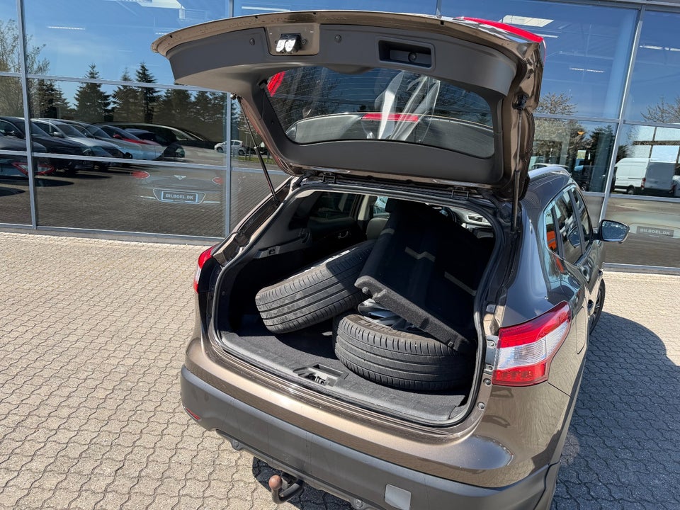 Nissan Qashqai 1,2 Dig-T 115 N-Connecta 5d