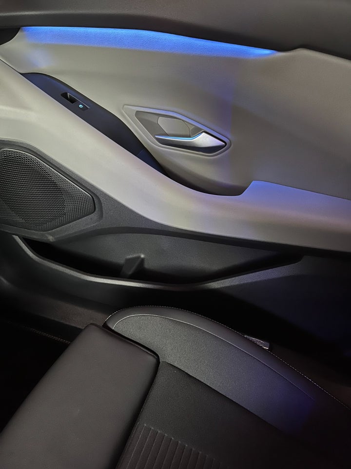 Ford Explorer 84 Select Extended Range AWD 5d