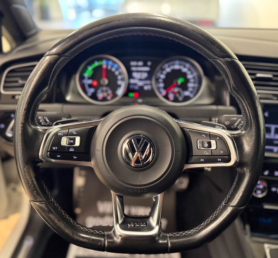 VW Golf VII 1,4 GTE DSG 5d