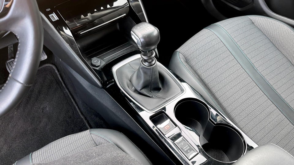 Peugeot 2008 1,2 PureTech 130 Platin Sport 5d