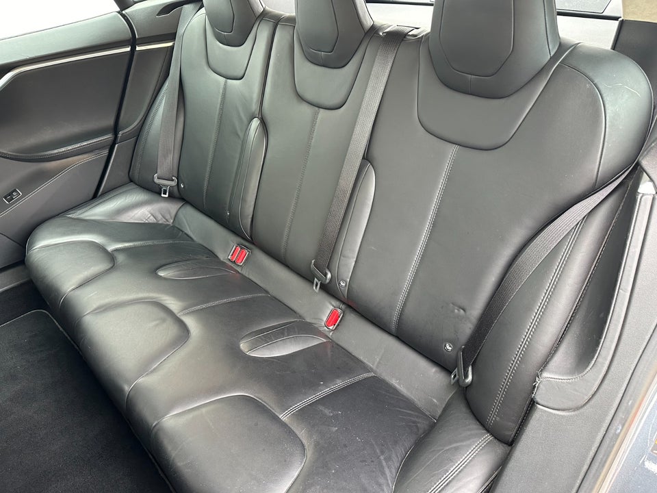 Tesla Model Y Long Range AWD 5d