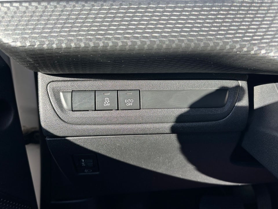 Peugeot 2008 1,2 e-VTi 82 Allure ESG 5d
