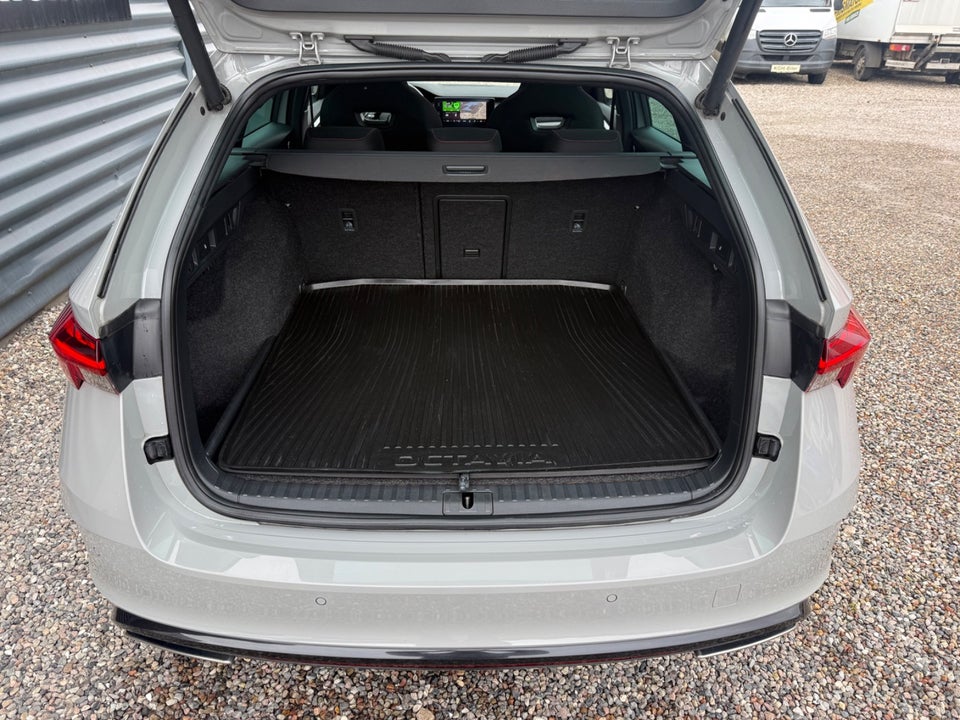 Skoda Octavia 1,4 TSi iV RS Combi DSG 5d