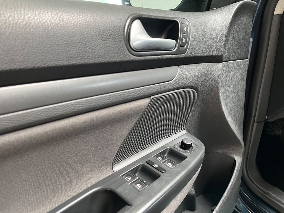 VW Golf V 1,4 TSi 122 Trendline Variant 5d