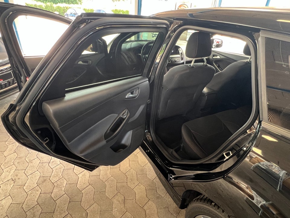 Ford Focus 1,0 SCTi 125 ST-Line stc. 5d