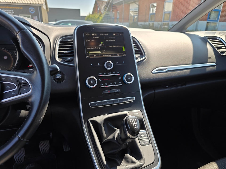 Renault Grand Scenic IV 1,2 TCe 130 Zen 5d