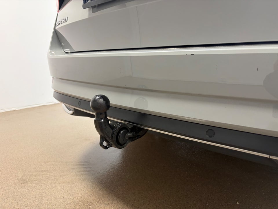 Skoda Superb 1,4 TSi iV Sportline Combi DSG 5d
