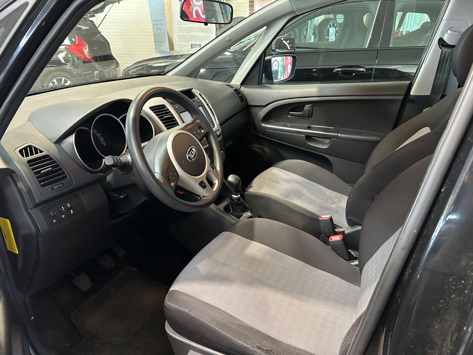 Kia Venga 1,4 CVVT Attraction 5d