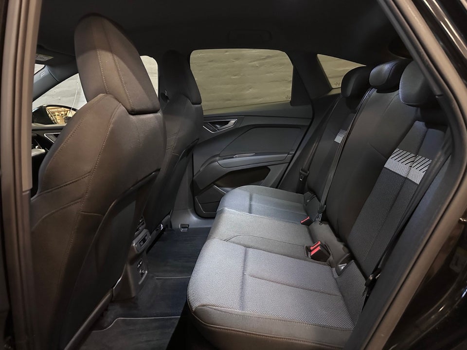 Audi Q4 e-tron 40 Advanced 5d