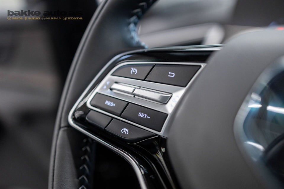 Navor E5 1,5 PHEV Rock 5d